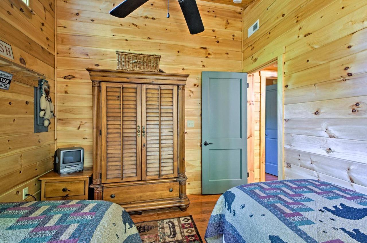 Bryson City Cabin With Fire Pit On Coopers Creek! 外观 照片